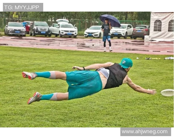 飞盘战术解析：探秘北京飞盘队中路突破的战术体系与执行策略